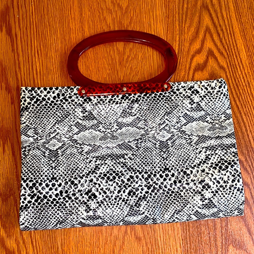 Vintage, MCM Ladies pride handbag in excellent condition Lucite handle